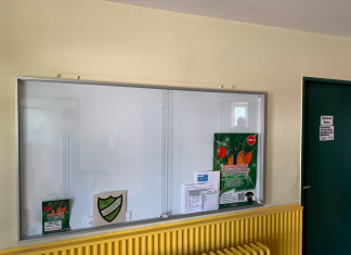 Schaukasten hängt Schaukasten TTG Langenfeld